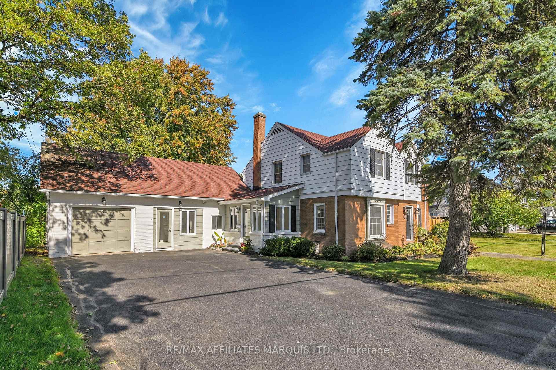 1603 Peter Street photo 2