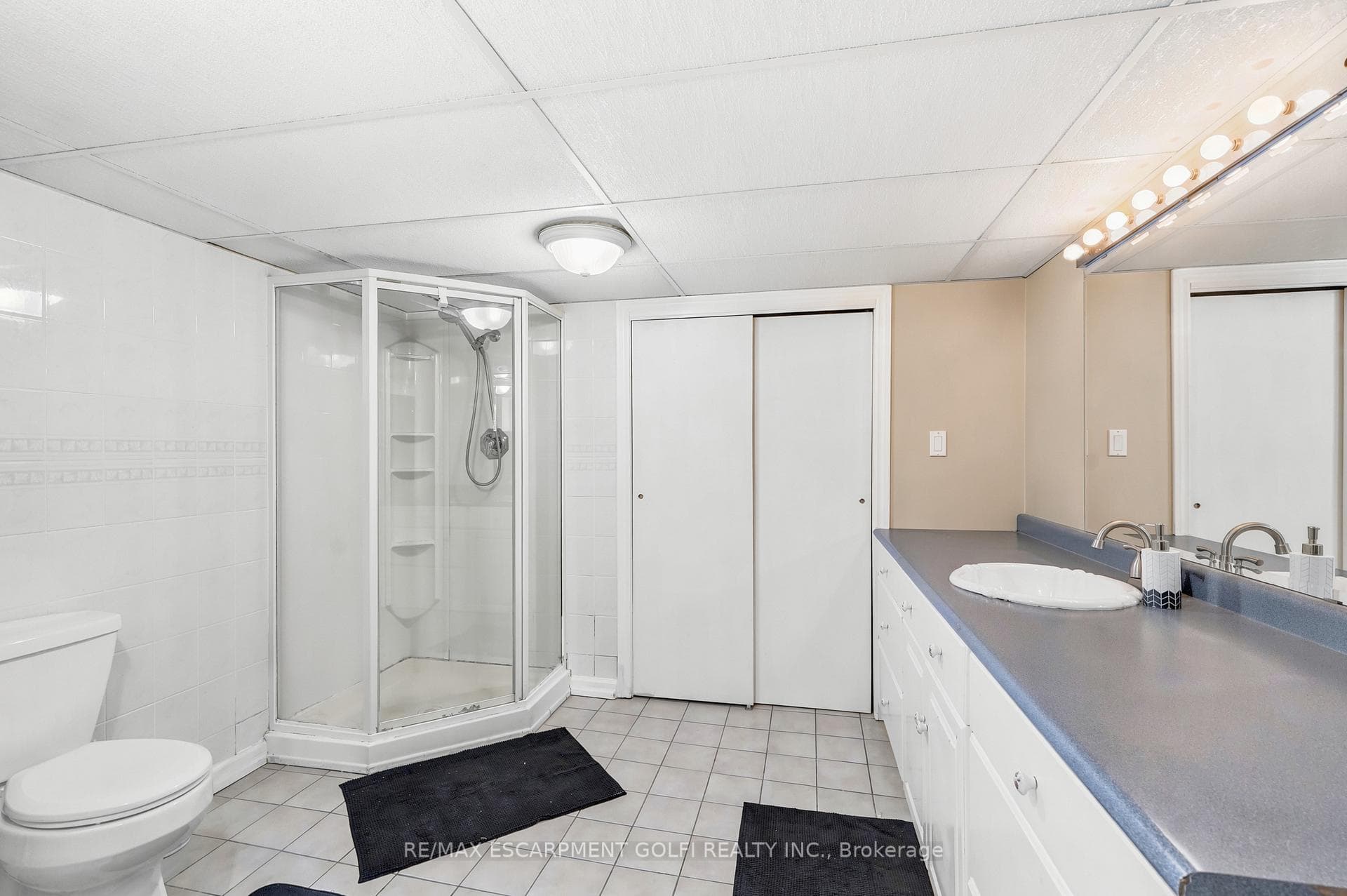 6902 Dell Avenue photo 29