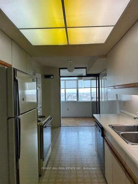 3000 Bathurst Street Unit 1106 photo 9