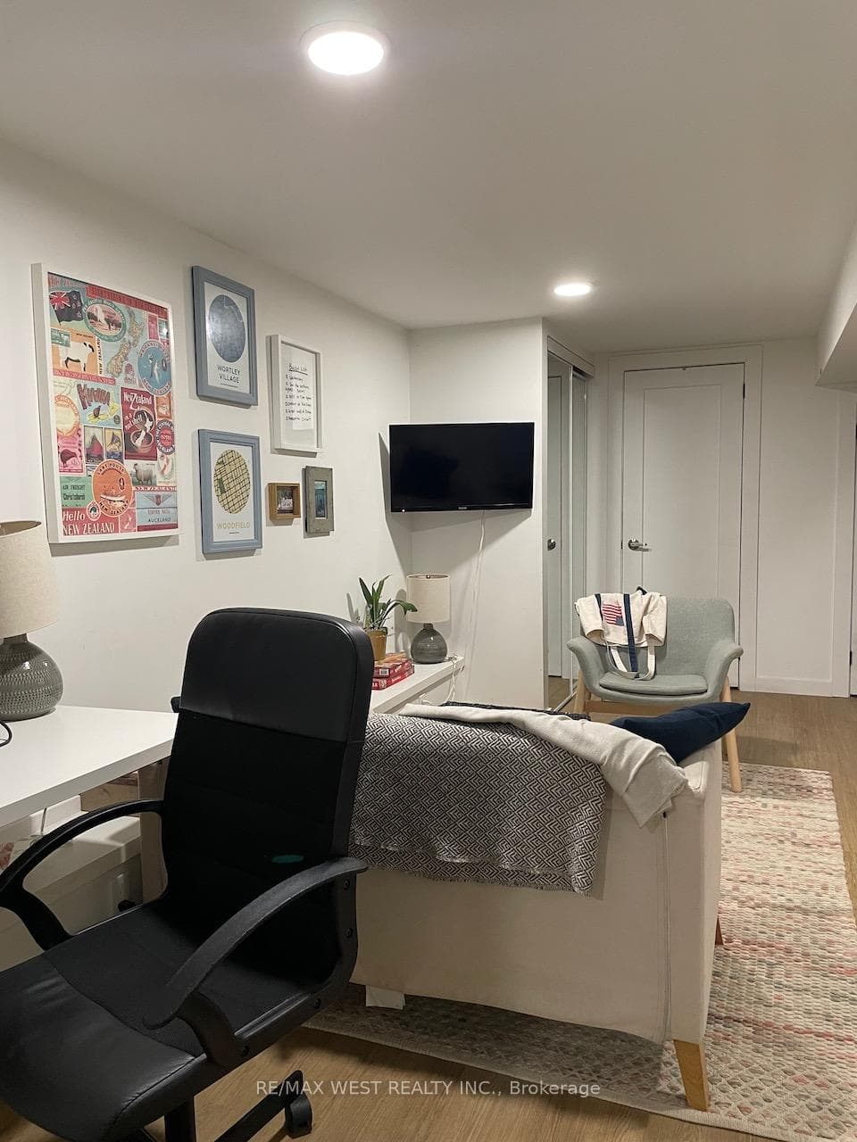 76 Bellwoods Avenue Unit Basement photo 4