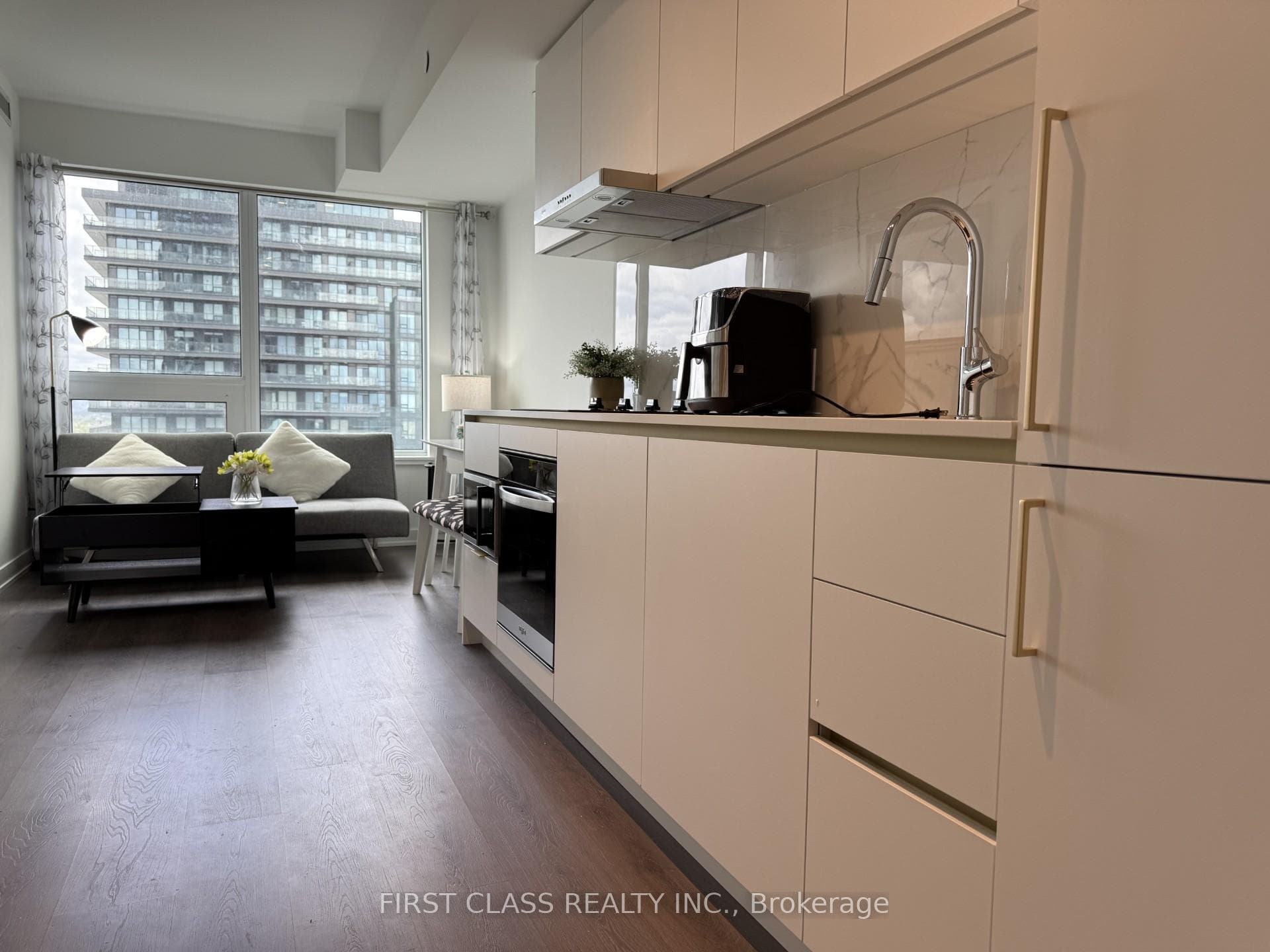 8 Wellesley Street Unit 4101 photo 6