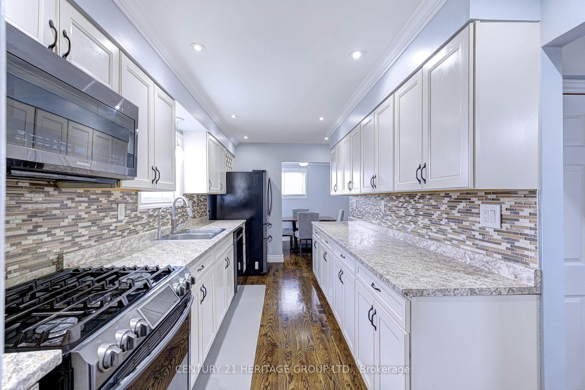 37 Selkirk Avenue photo 17