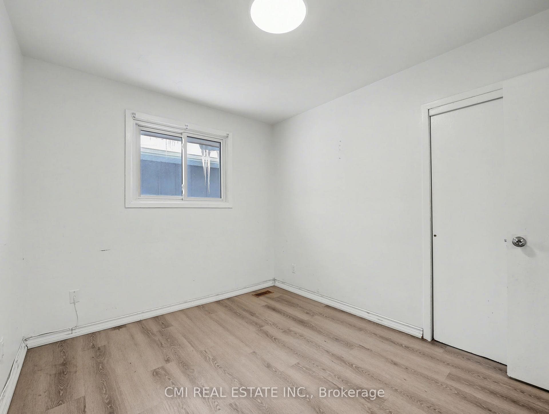 4306 East Avenue photo 13