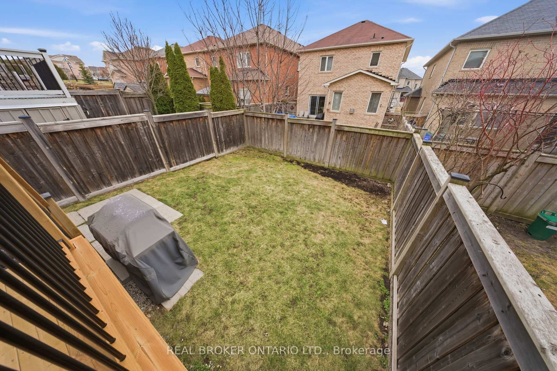 35 Harvest Hills Boulevard photo 33