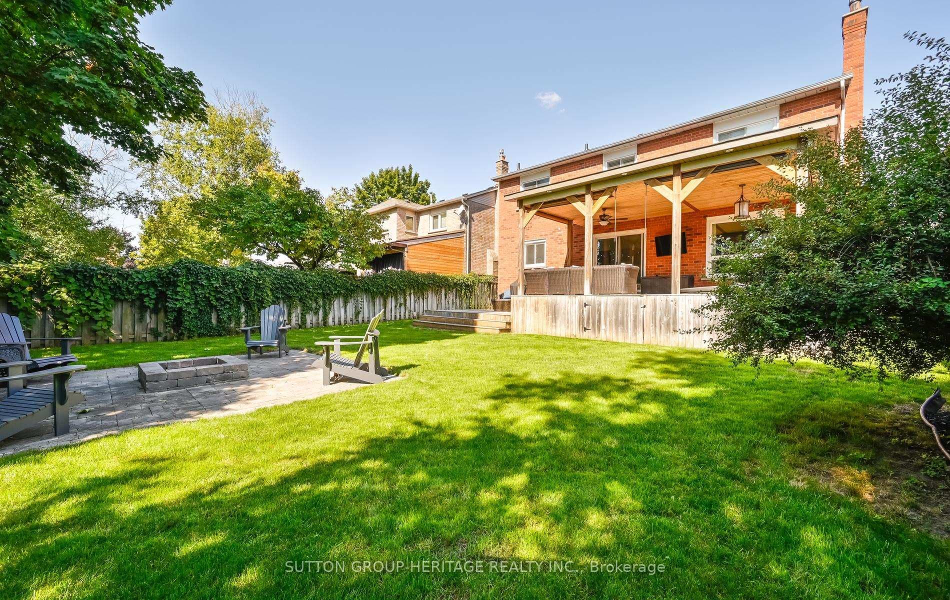 537 Charnwood Court photo 44