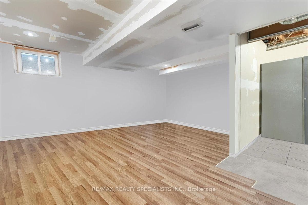 3025 Cedarglen Gate Unit 27 photo 23