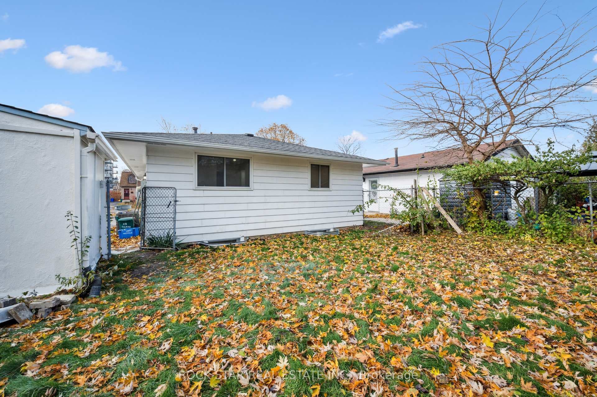 118 Selkirk Drive photo 36