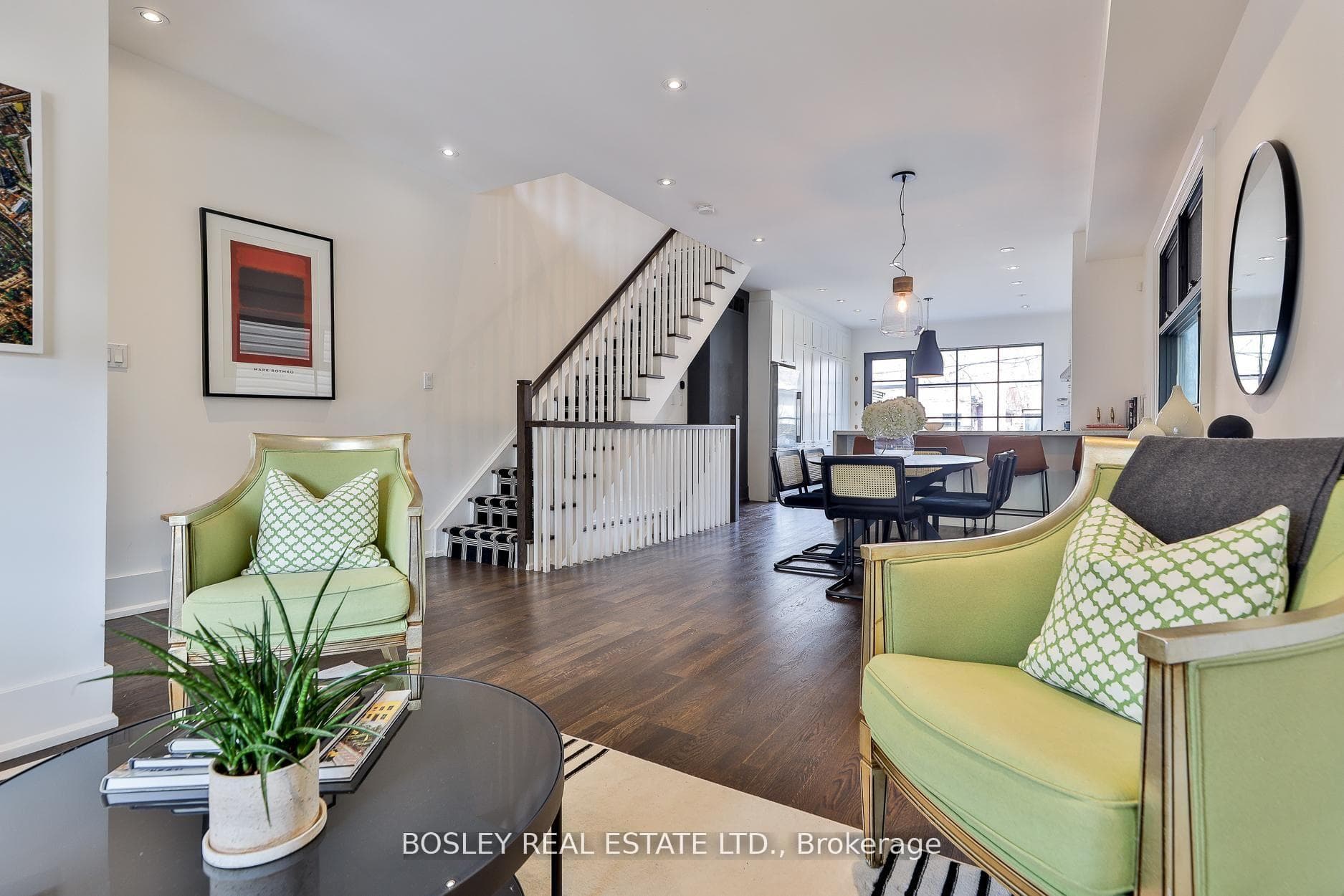 114 Ivy Avenue photo 2