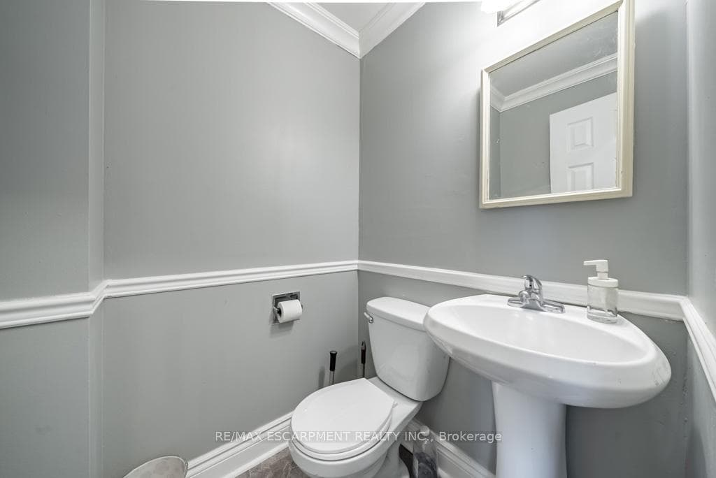 248 Archdekin Drive photo 17