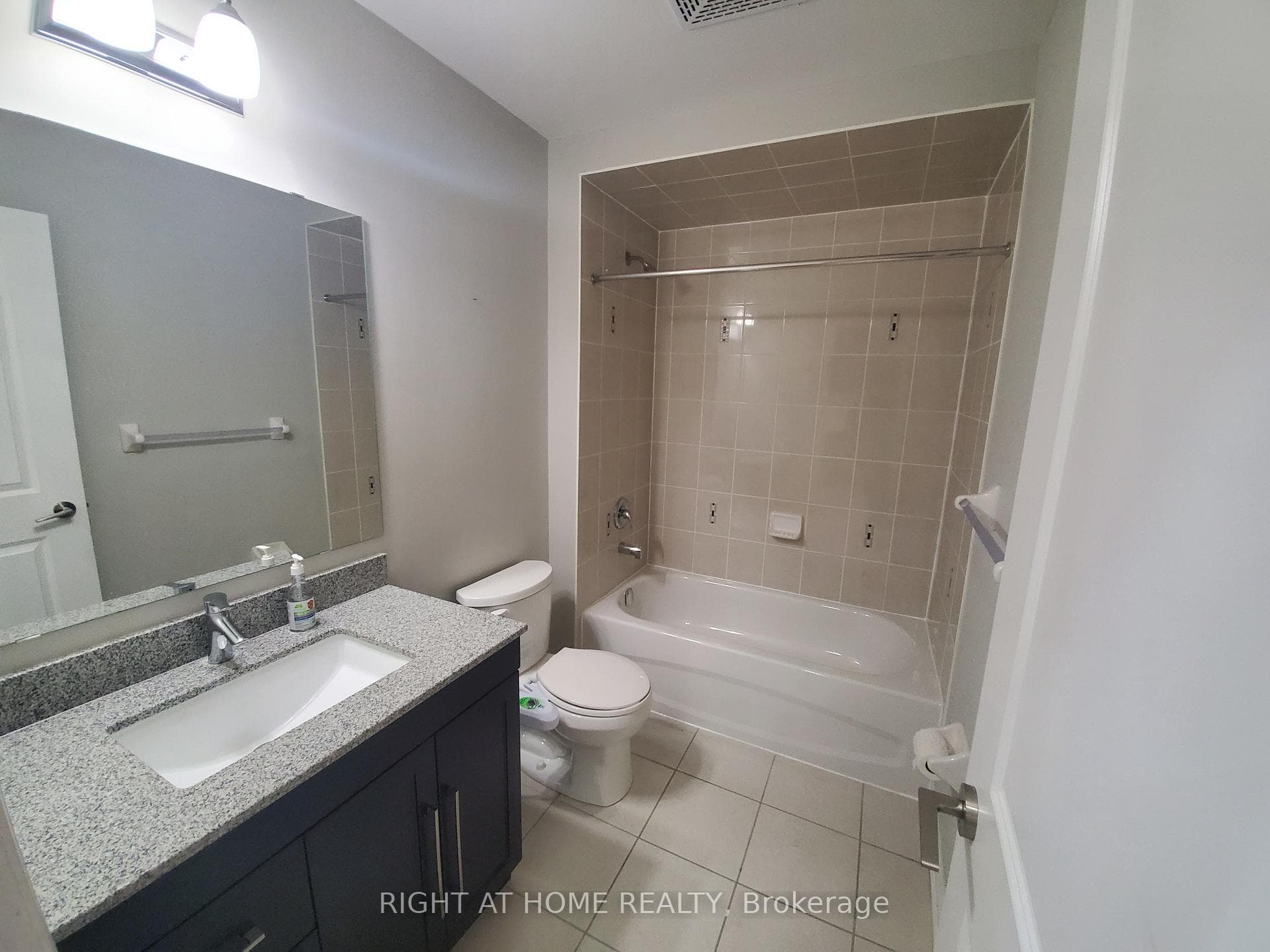 2nd Bathroom