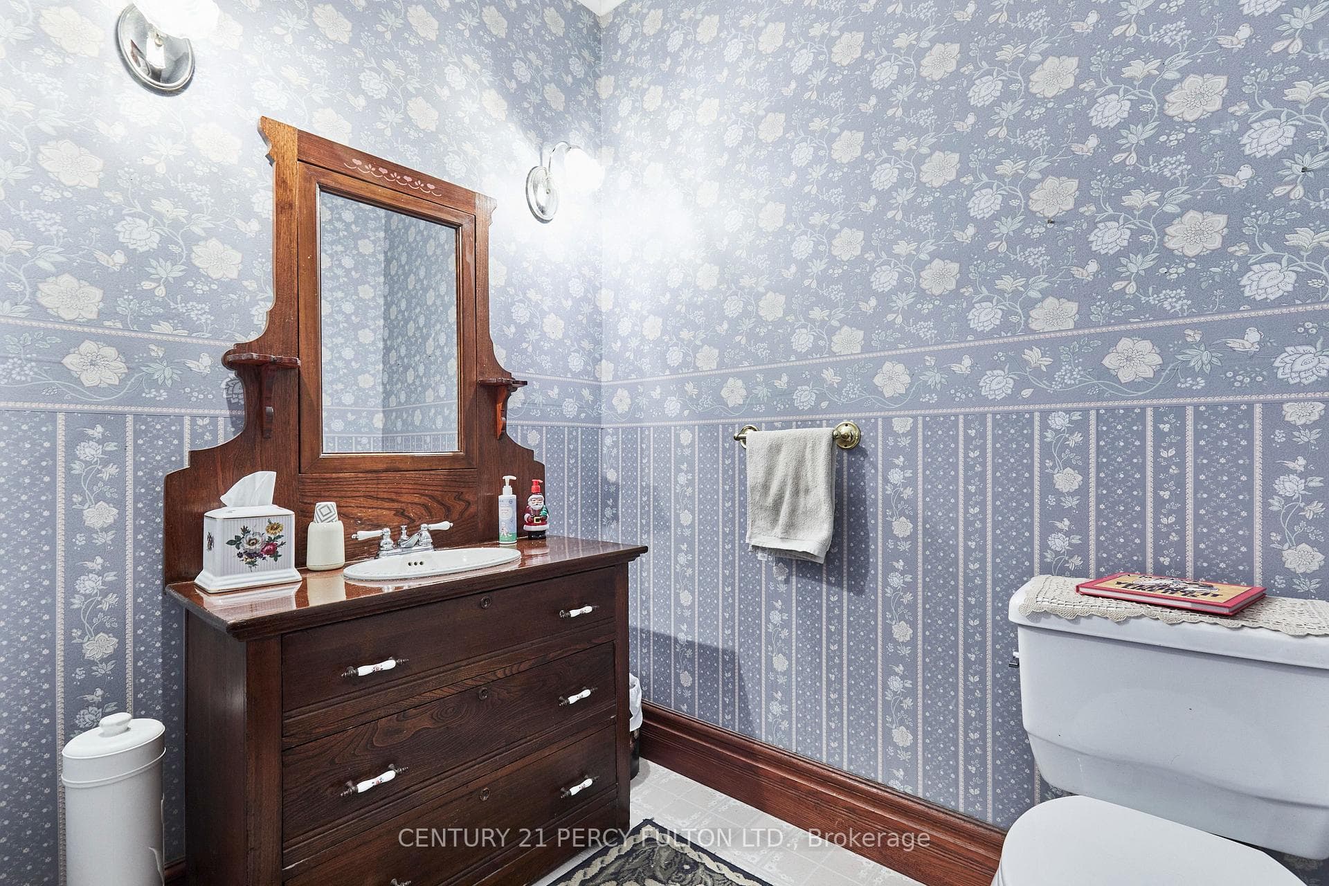 463 Rosebank Road photo 22
