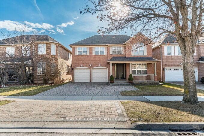 2434 Westoak Trails Boulevard photo 2
