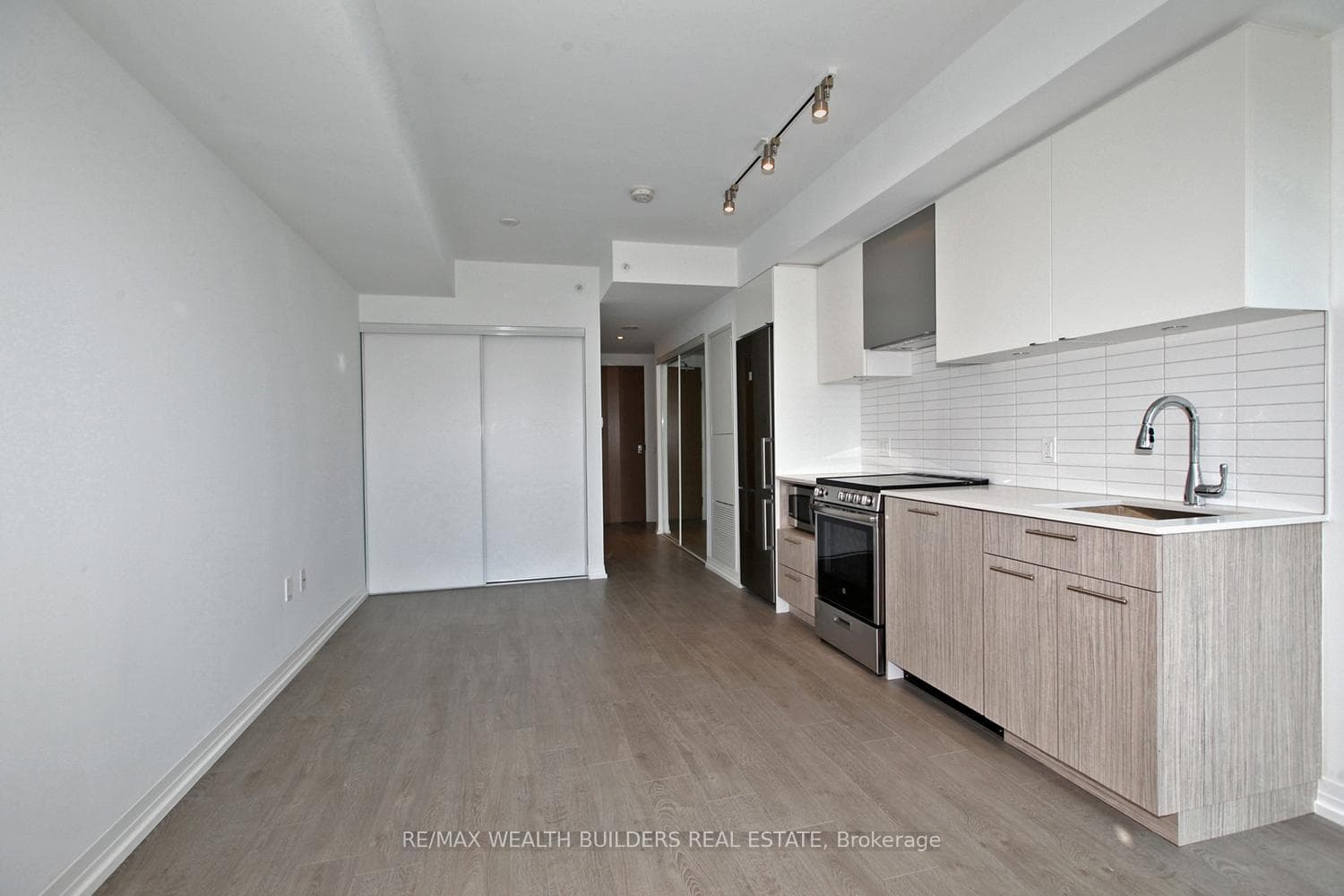 251 Jarvis Street Unit 2107 photo 11