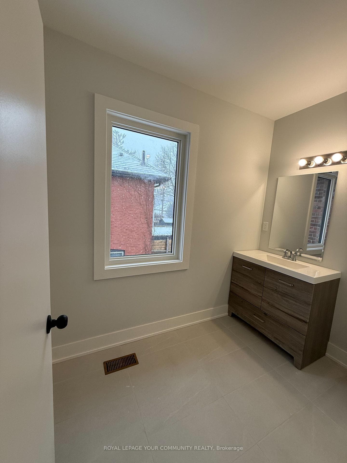 88 Spruce Street Unit 2 photo 25