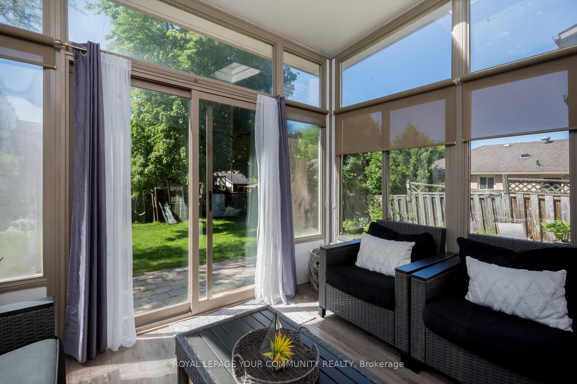 21 Oakridge Court photo 13
