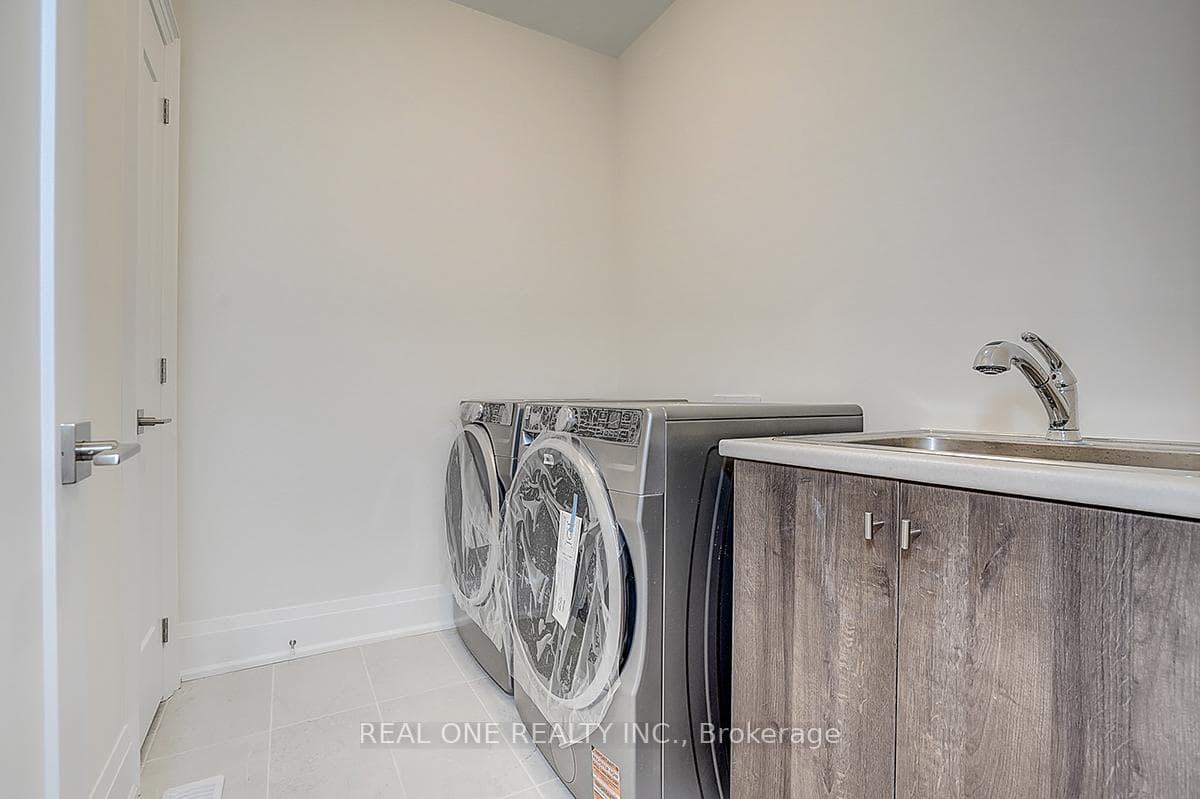 18 Mace Avenue photo 37