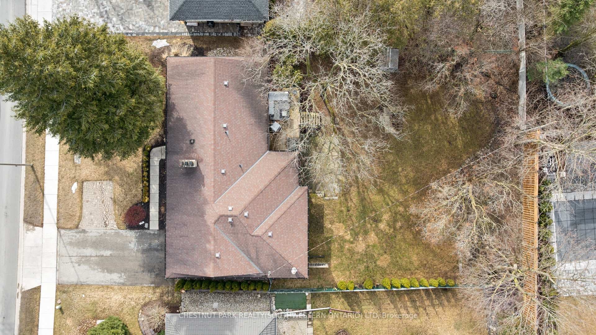 757 Westmount Road photo 7