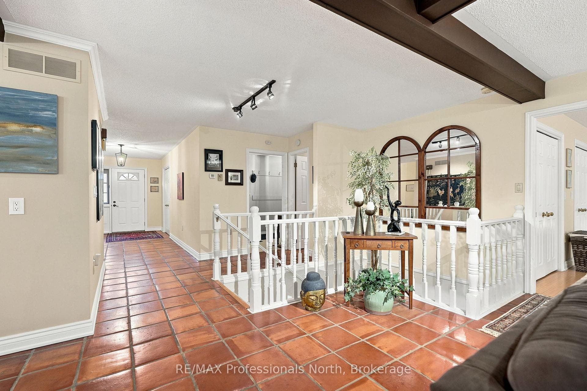 8 PALMER Court photo 11