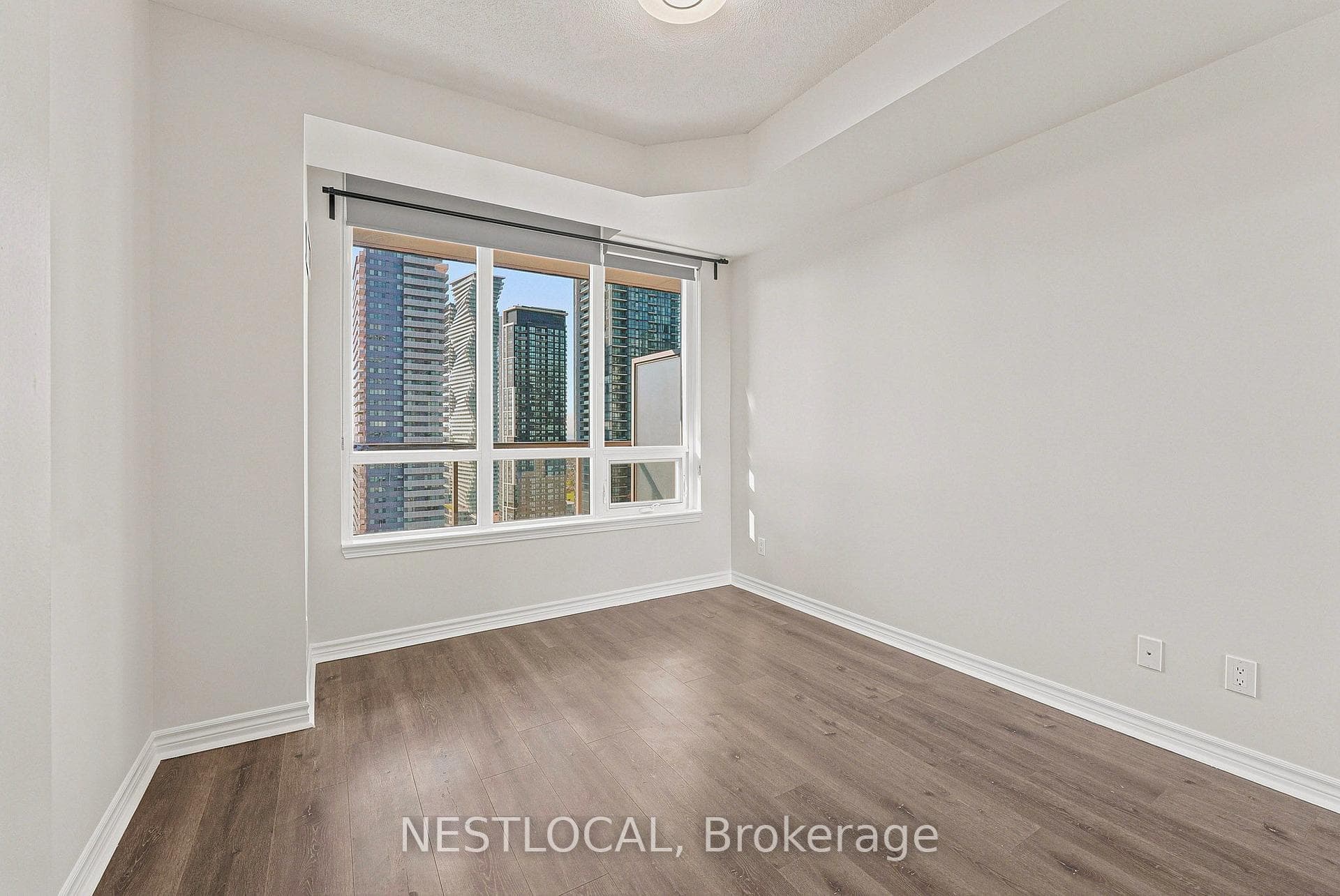388 Prince Of Wales Drive Unit 2611 photo 11