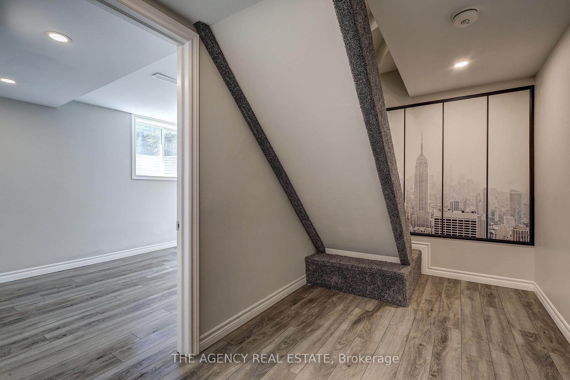 205 Rhine Avenue photo 31