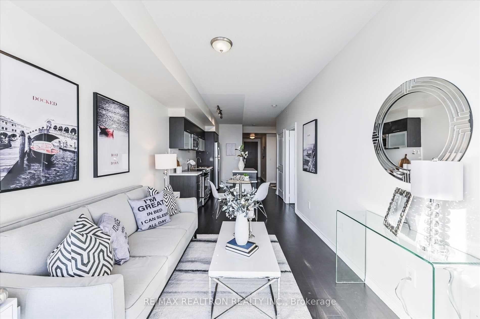 386 Yonge Street Unit 4103 photo 7