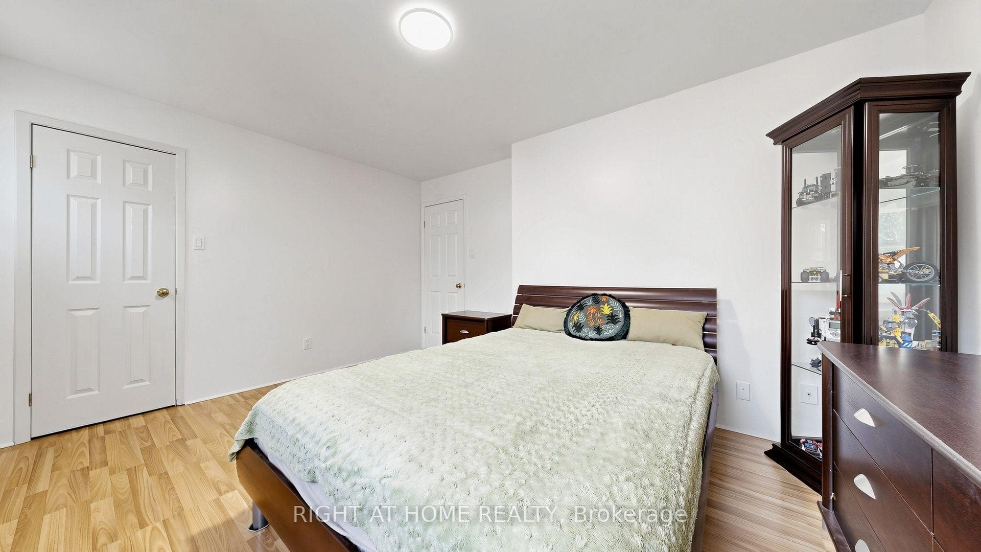 4 Harper Way photo 17