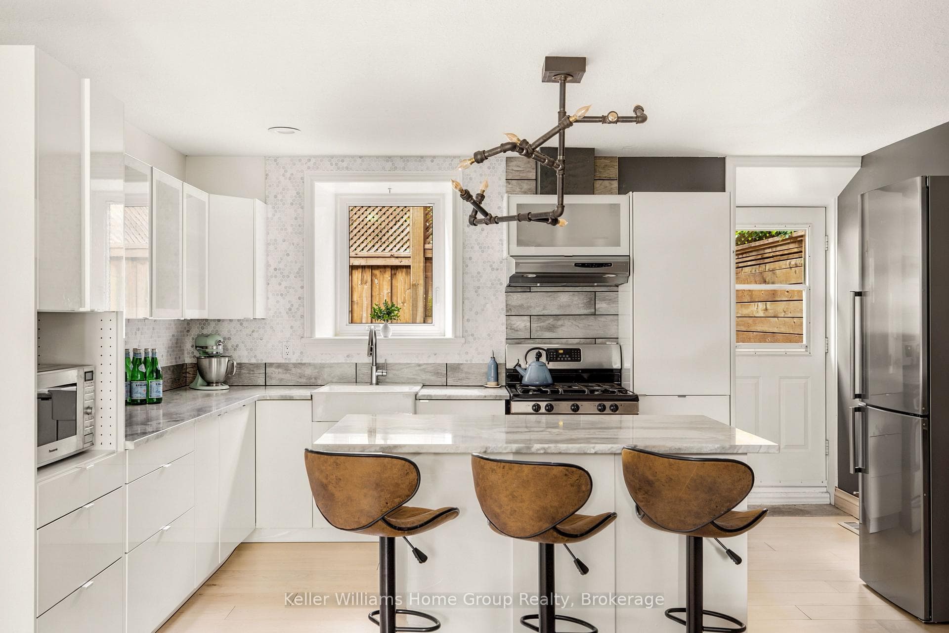 61 Essex Street photo 15