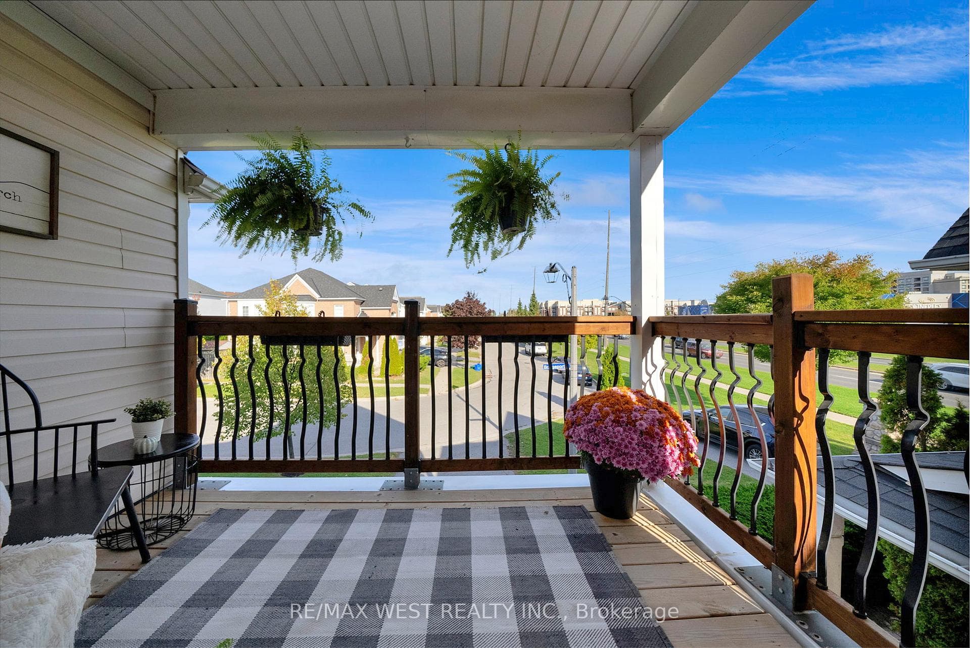 1436 Bridgeport Street photo 29