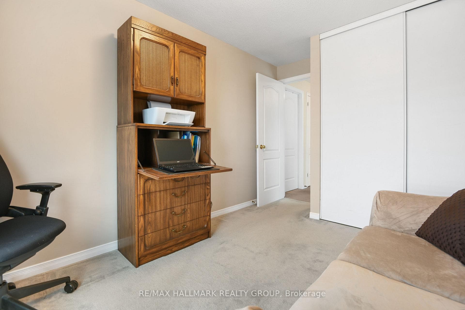 2085 Boake Street photo 27