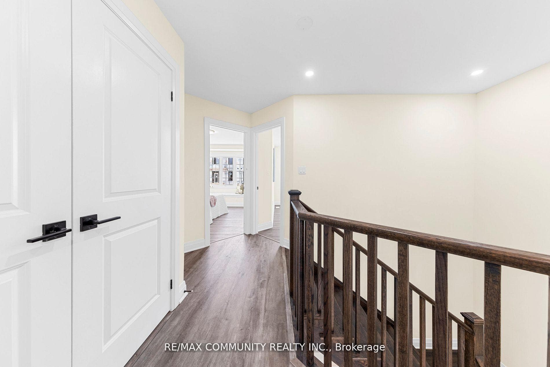 3307 Thunderbird Promenade photo 1
