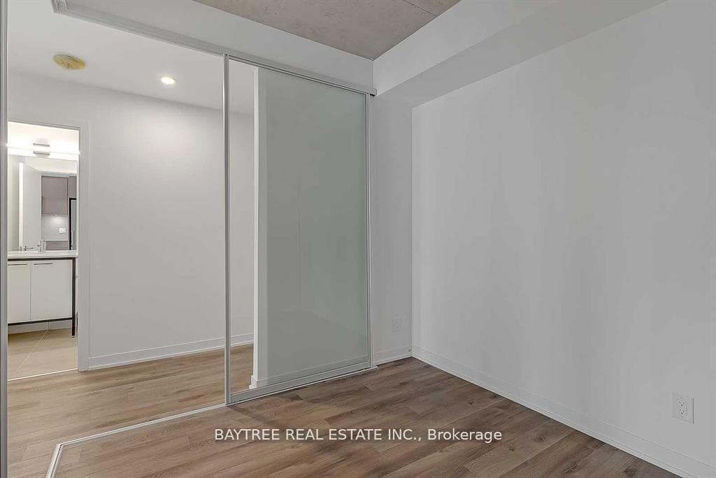 1808 St Clair Avenue Unit 201 photo 15