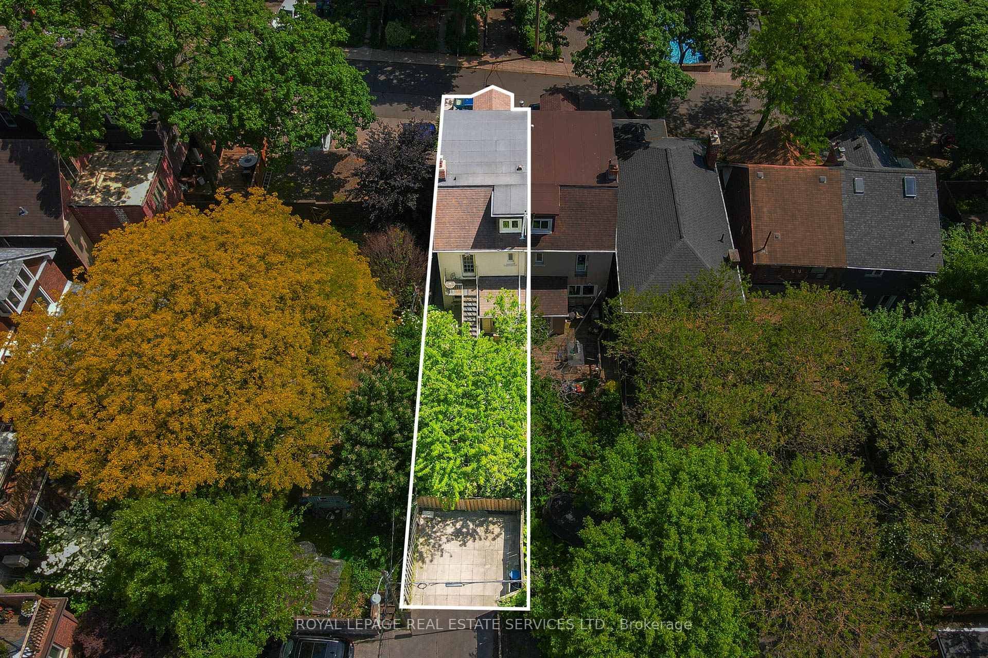 32 Hillsview Avenue photo 8