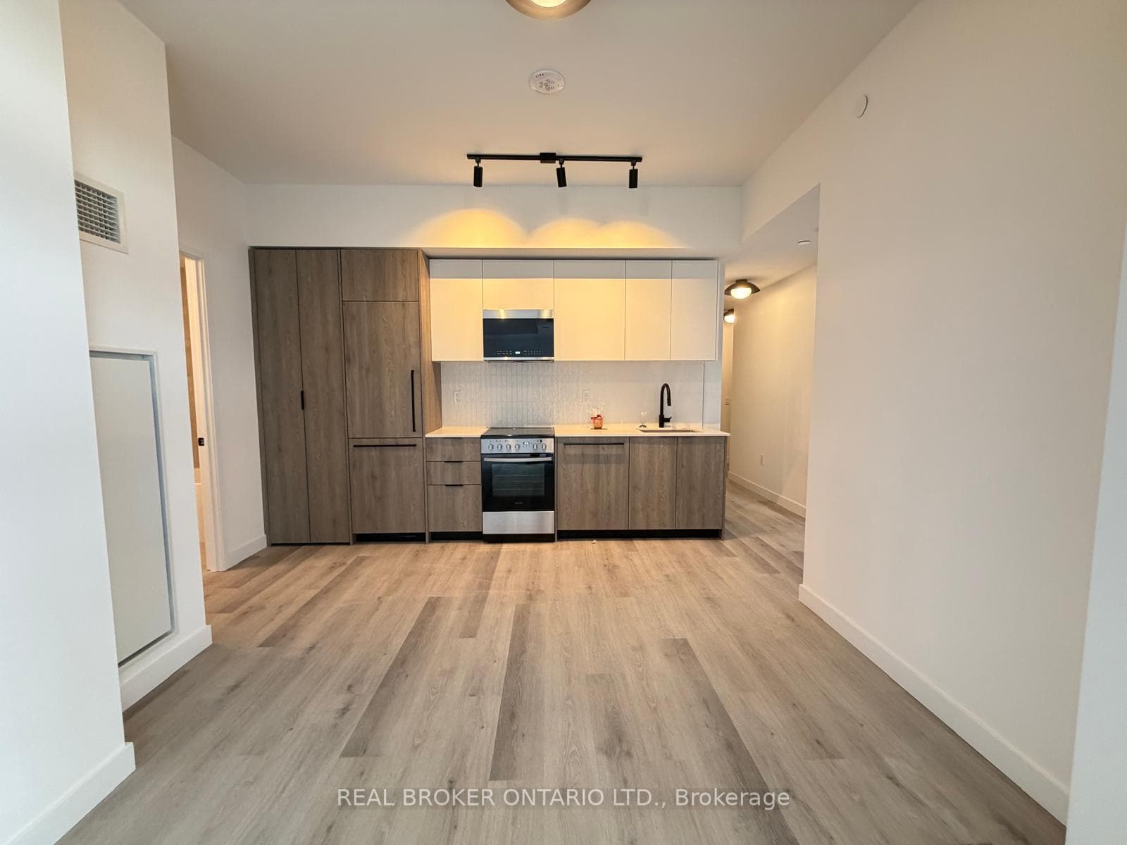 1635 MILITARY Trail Unit 634 photo 1