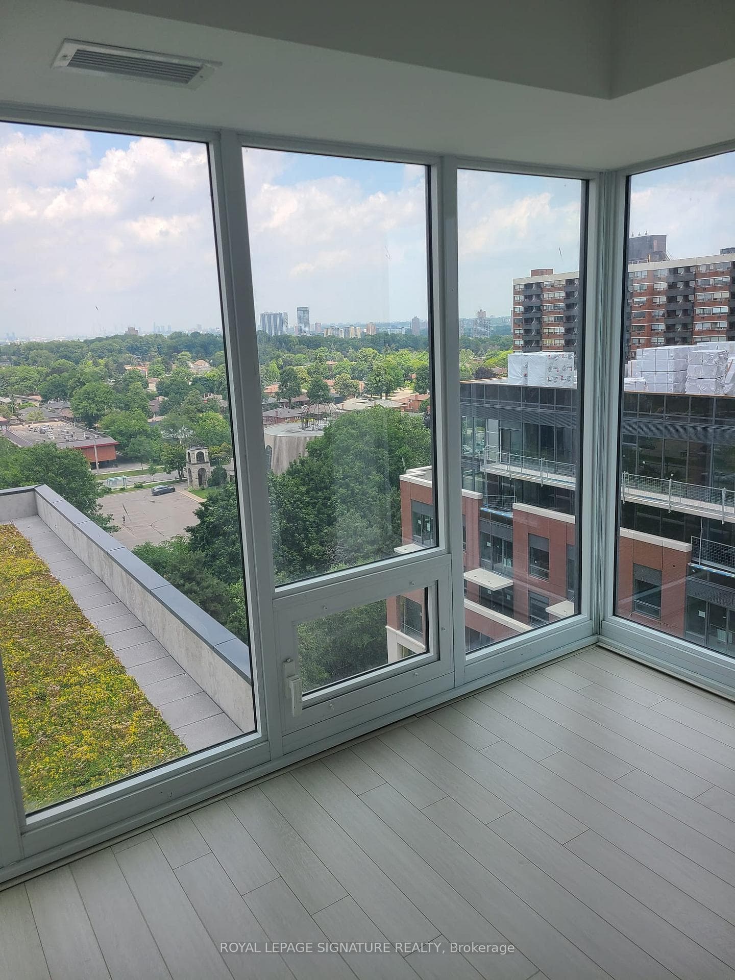 4010 Eglinton Avenue Unit 1021 photo 9