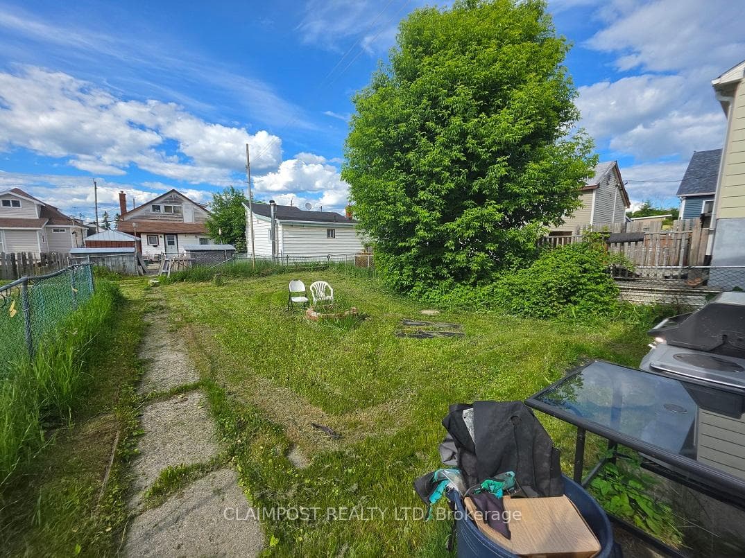 81 Fourth Avenue photo 15