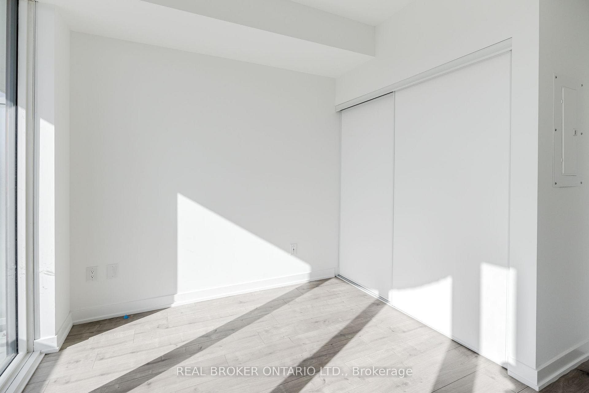 220 Missinnihe Way Unit 1117 photo 10