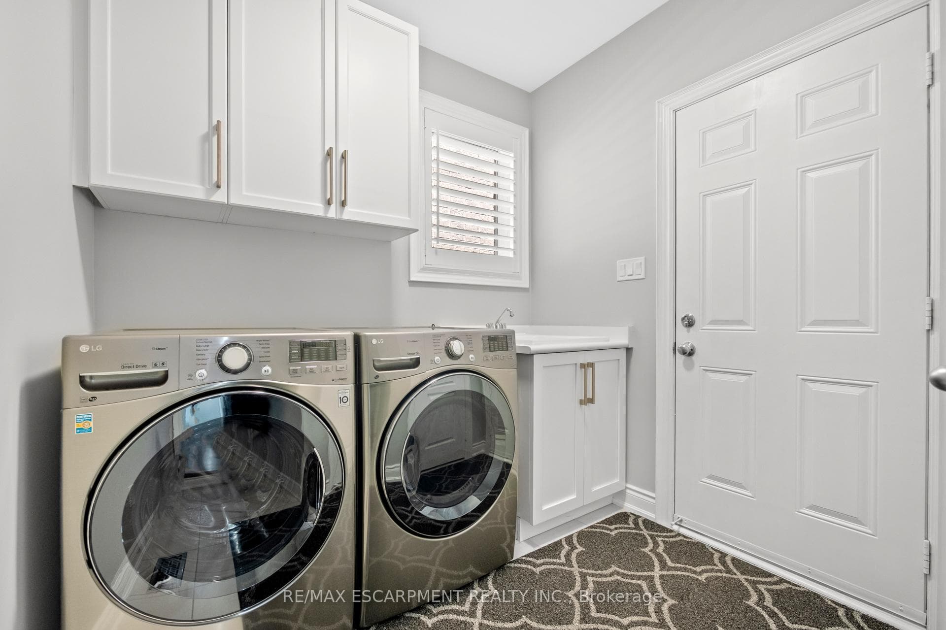 107 Avanti Crescent photo 23