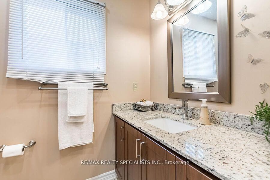 6525 WARBLER Lane photo 26