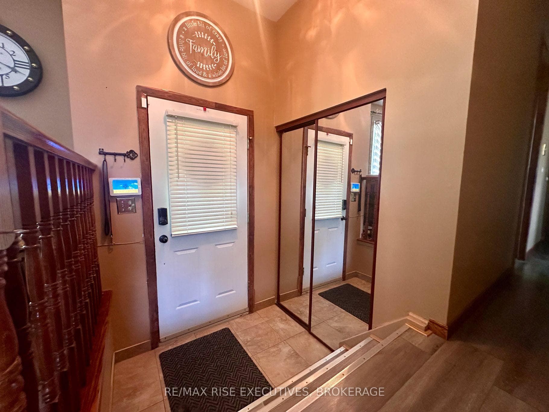214 Amherst Drive photo 3