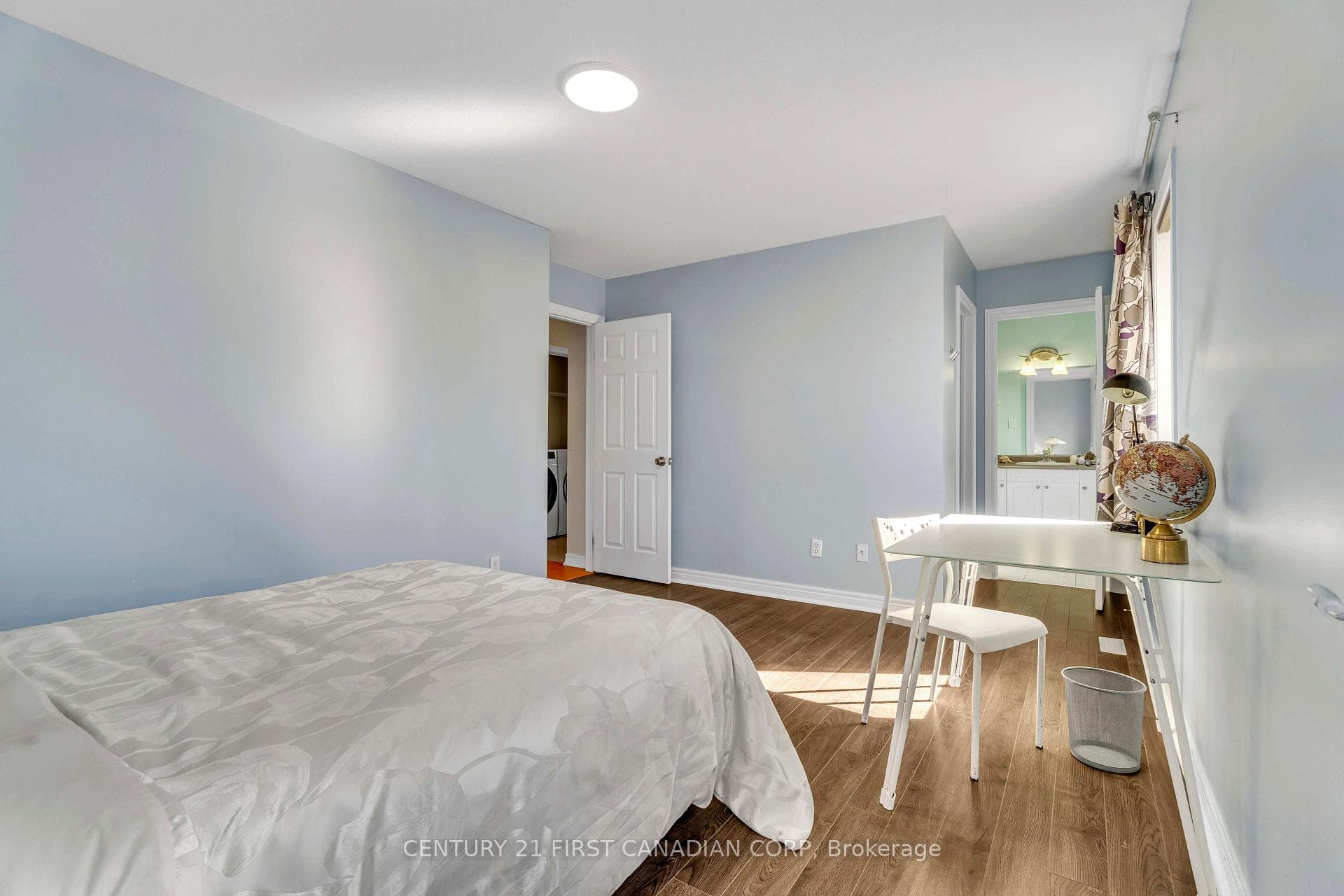 89 Mctaggart Court photo 21