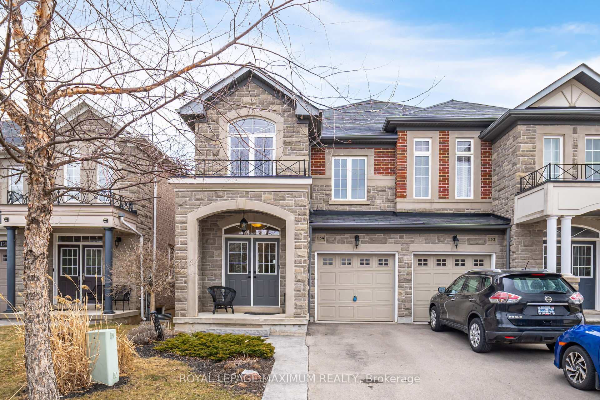 134 Hazelton Avenue photo 1
