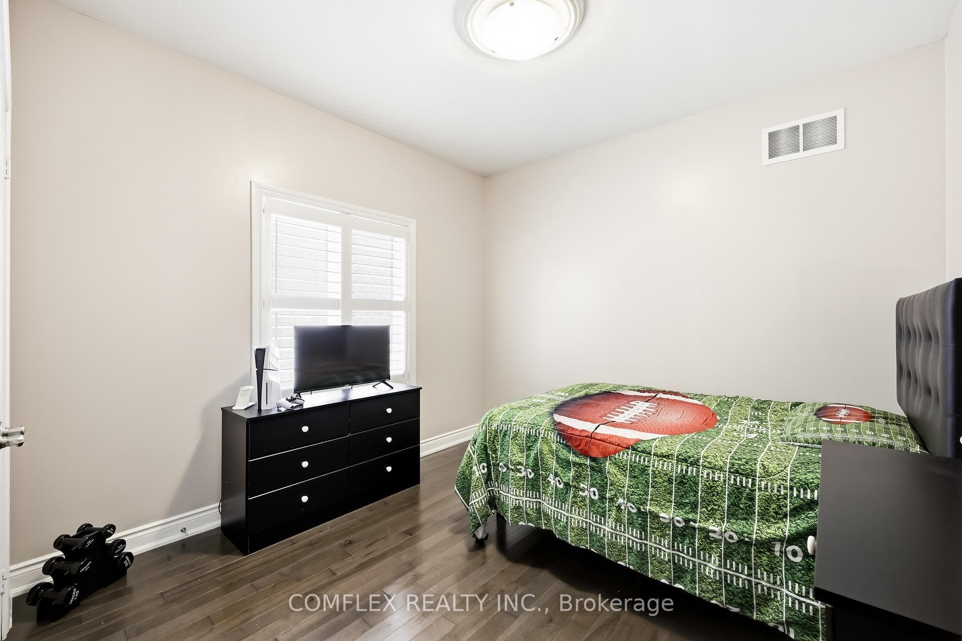 7 Swindells Street photo 15