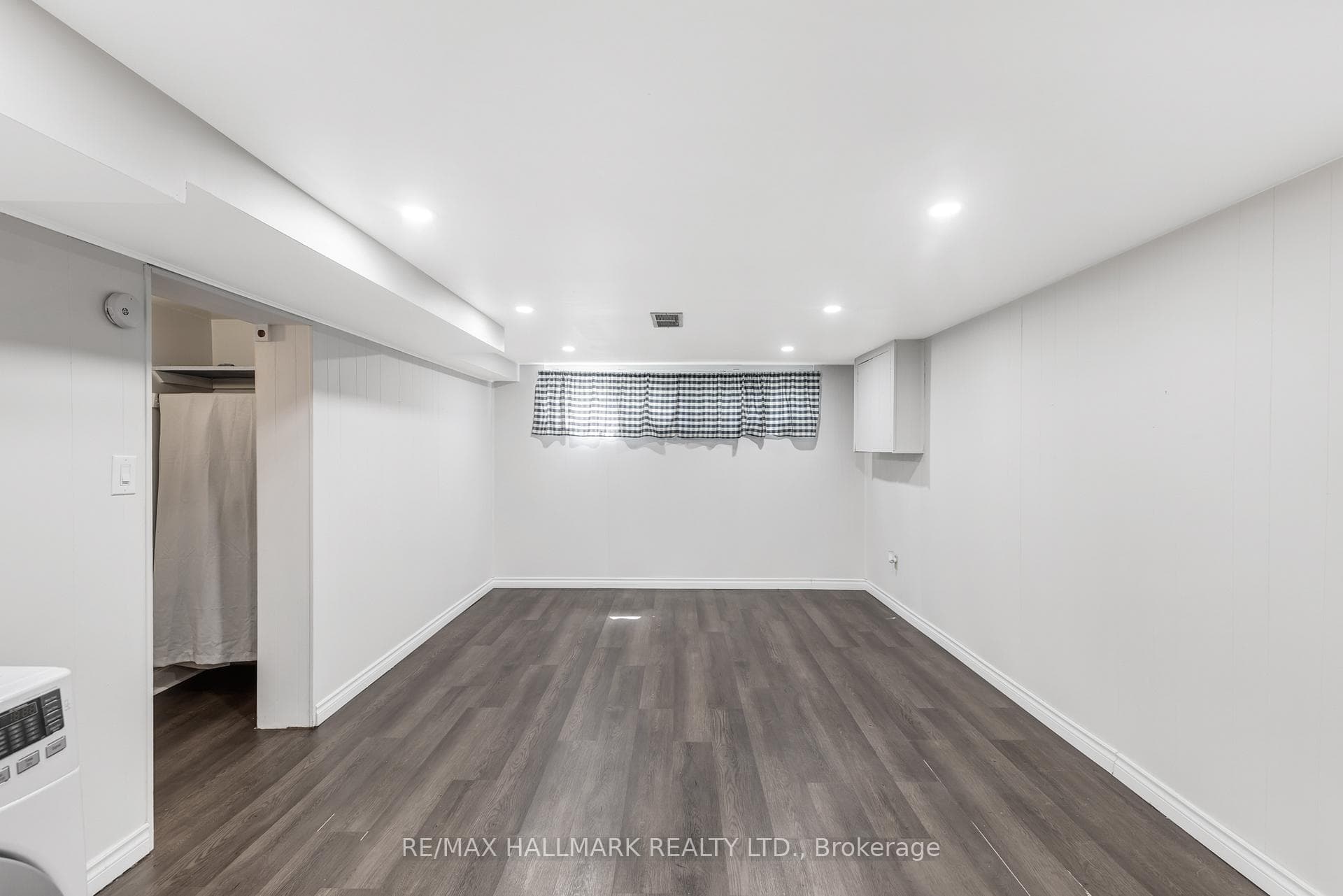 54 MONKSWOOD Crescent photo 30