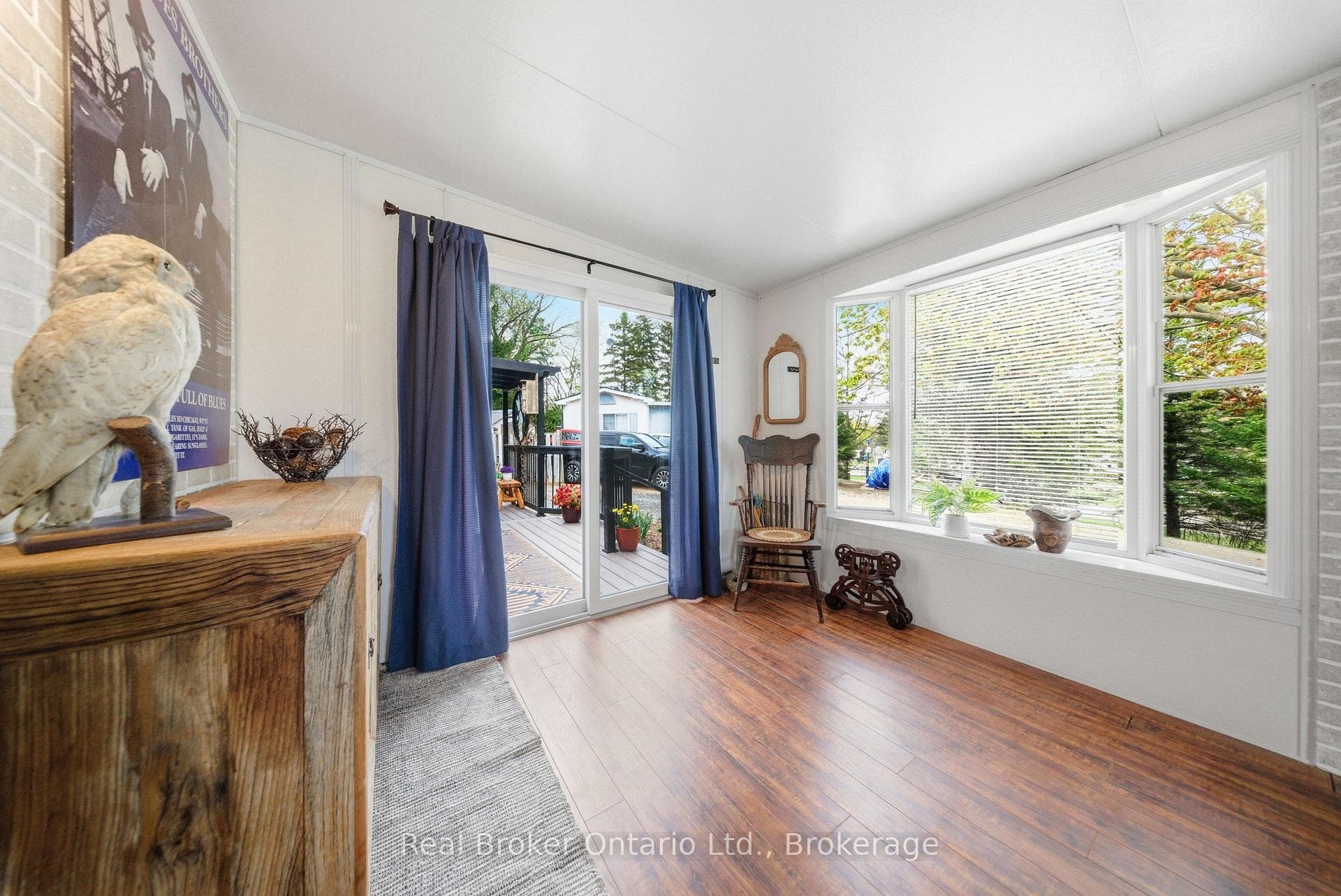 230 Mountain Ash Road photo 6
