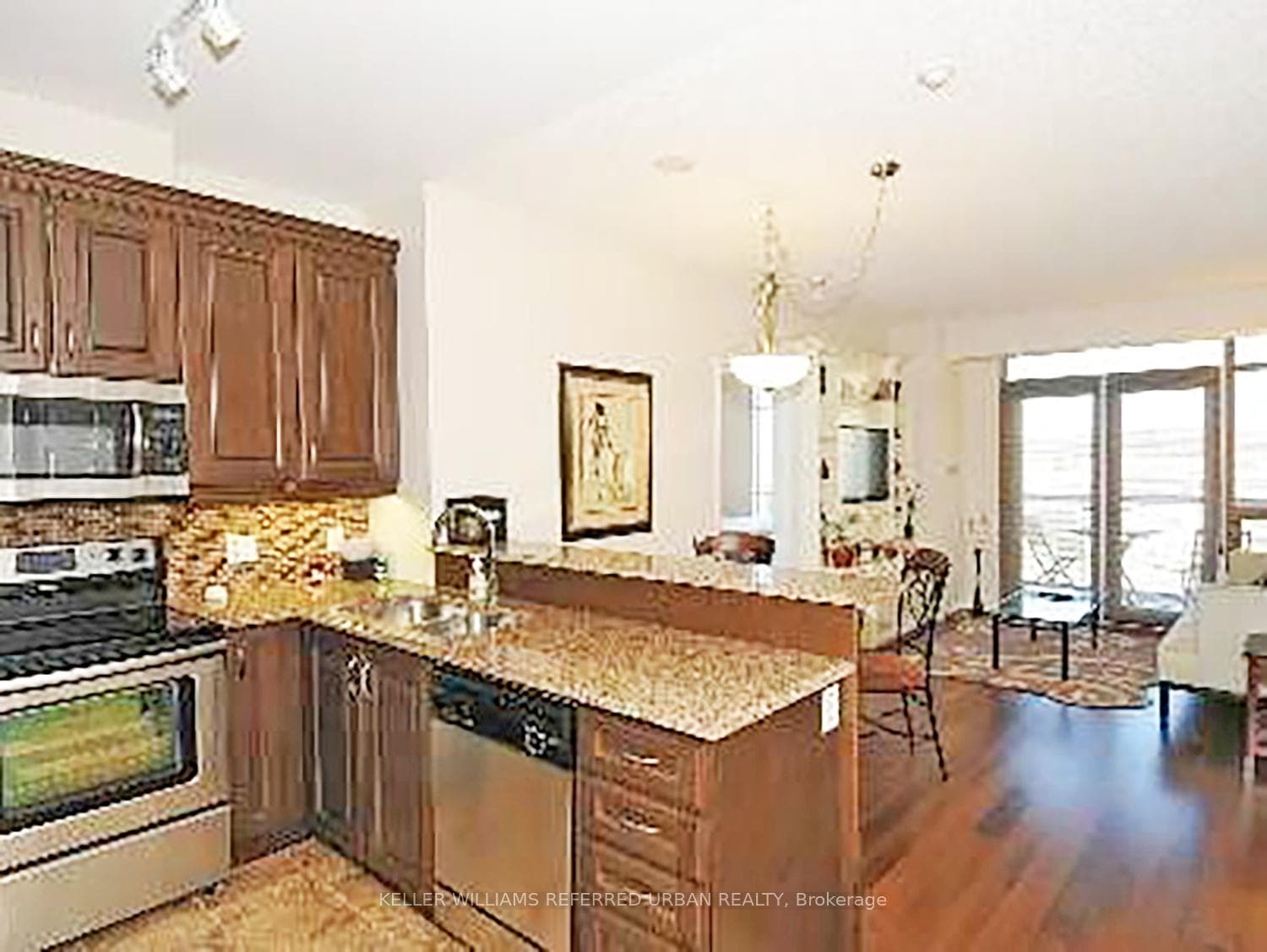 1135 Royal York Road Unit 609 photo 7