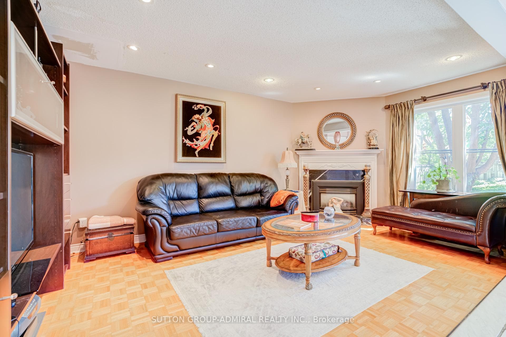 8890 Martin Grove Road photo 16