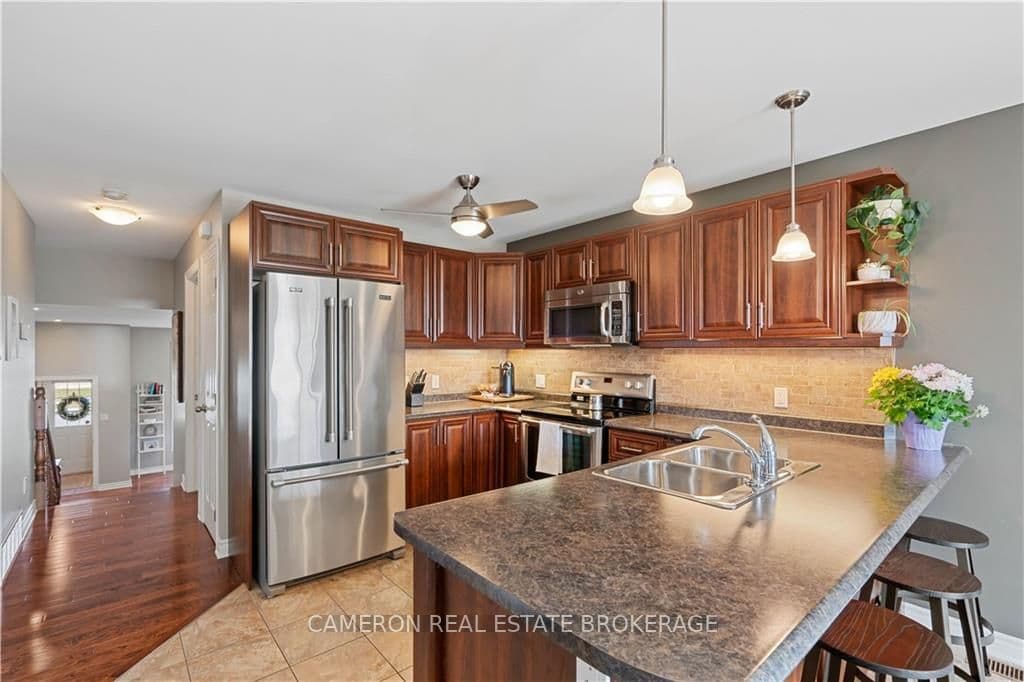 357 GLEN NORA Drive photo 5