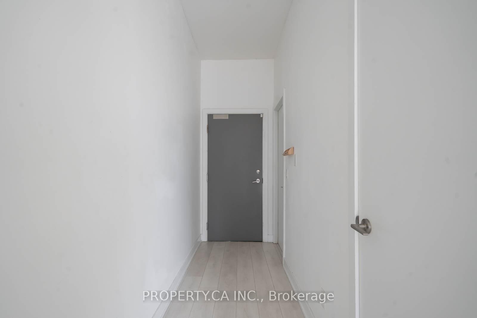 169 Fort York Boulevard Unit 810 photo 5
