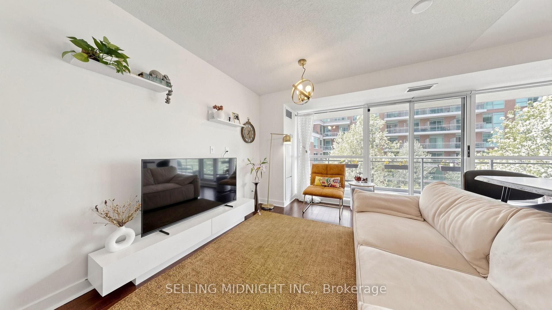 80 Western Battery Road Unit 307 photo 6