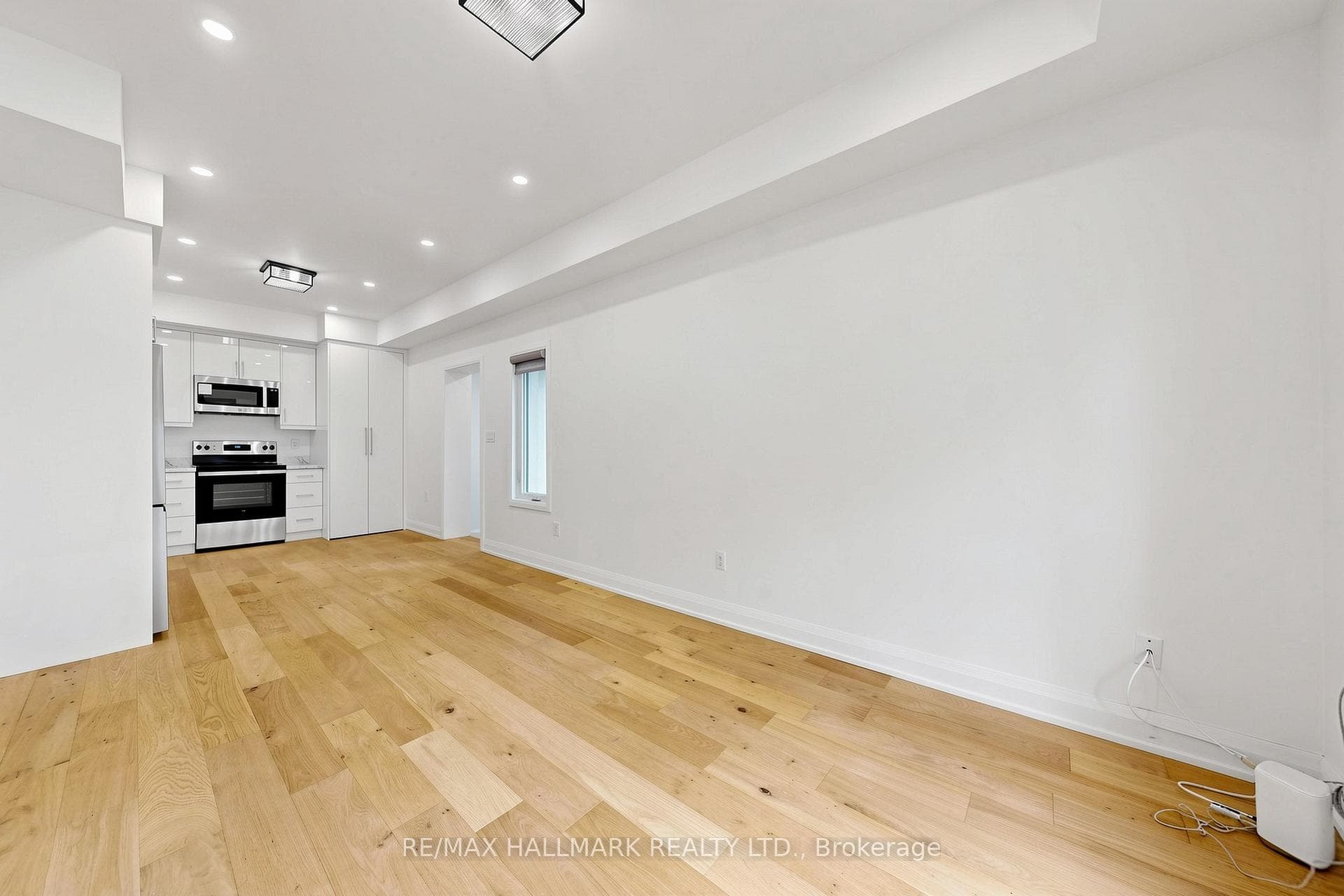 2205 Victoria Park Avenue Unit Main photo 7